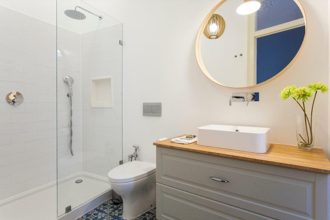 Bairro Alto 3 Bedroom Patio Flat! Lisboa Kültér fotó